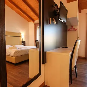 Thai Orchidee Restaurant&rooms Guest house