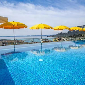 4* Hotell Sky Pool Sole