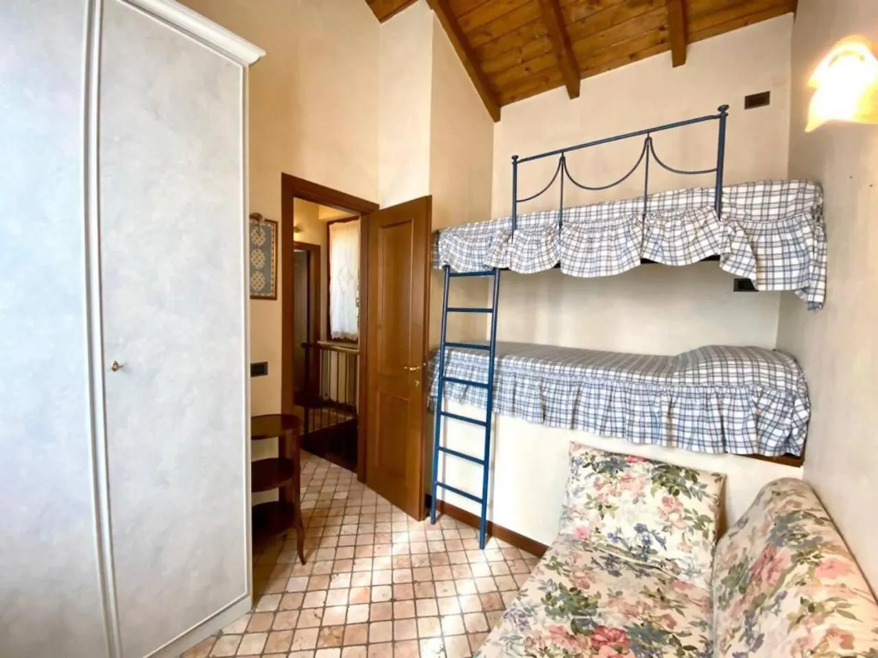 Exclusive Villa Punta San Vigilio Garda  Italy