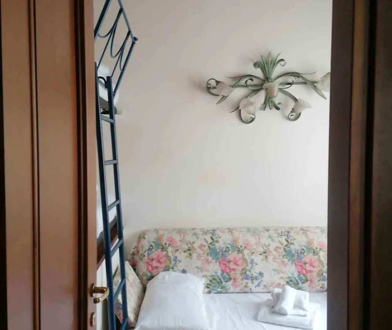 Exclusive Villa Punta San Vigilio Garda  0*, Garda (Verona) Italy